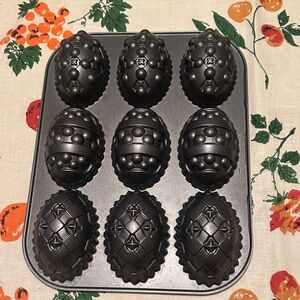 Nordic Ware Black Egg-Shaped Molded Bake Pan